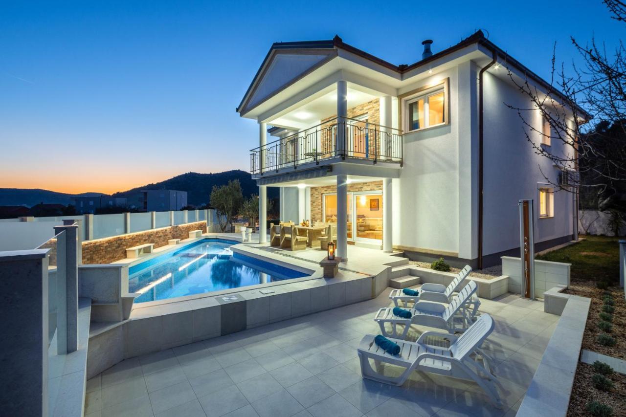 Luxury Villa Ivana Marina Exterior photo